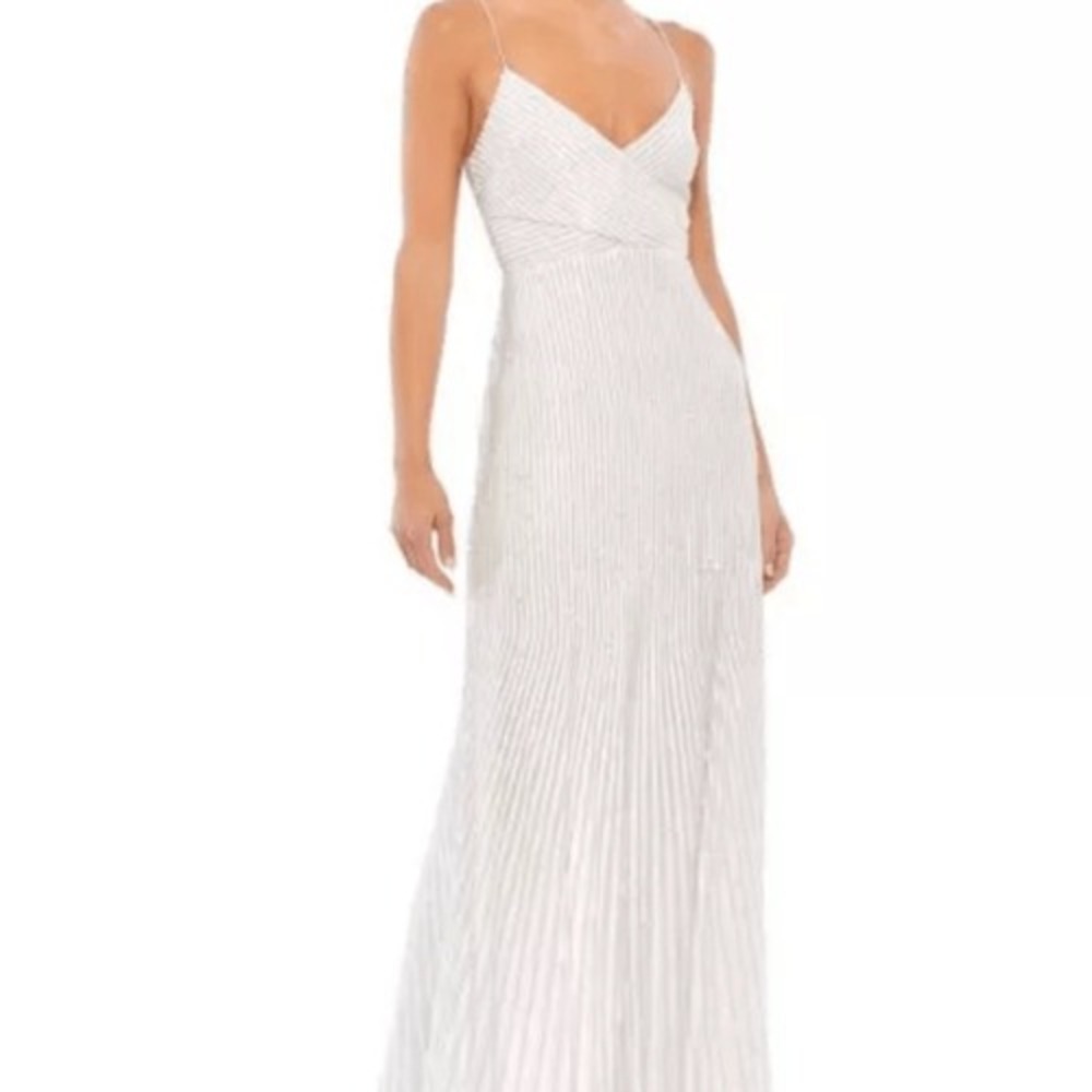 NEW MacDuggal Sz 8 White Silver Spaghetti Strap 10817 Sequins Evening Gown Prom